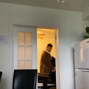 Meet your Posher, Adem